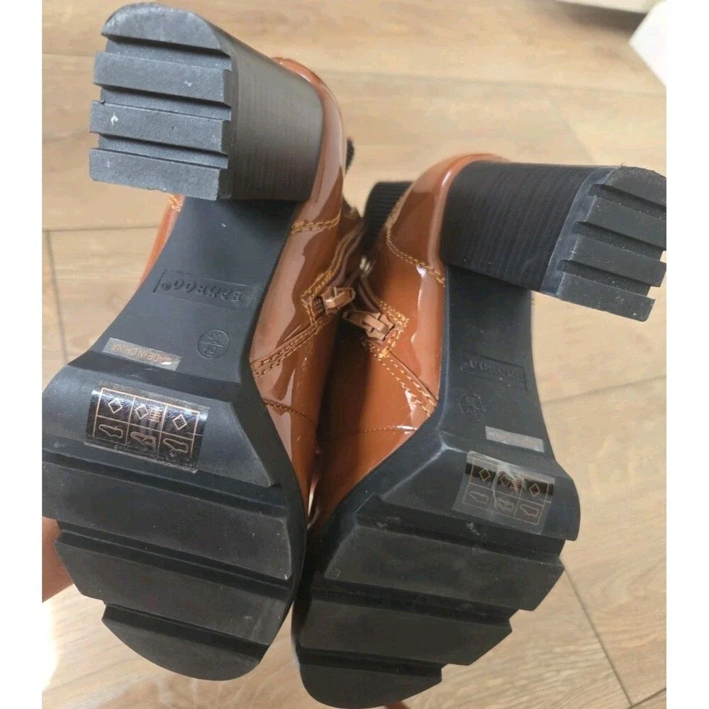 Bamboo womens boots 5  1/2 (35)
